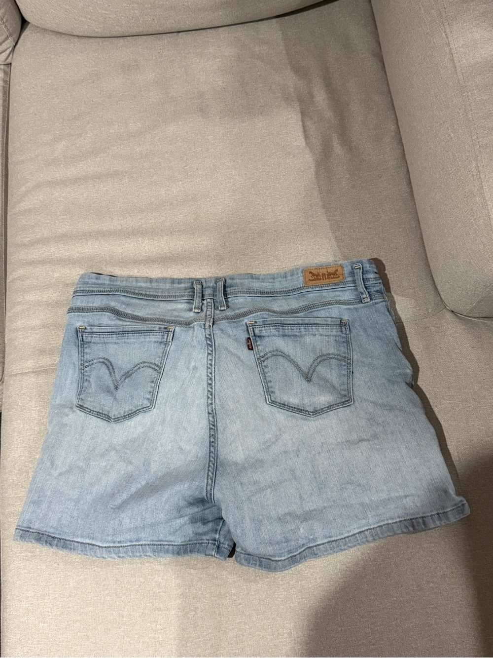 Levi's Women's Light Blue Denim Cutoff Shorts - Picture 3 of 3